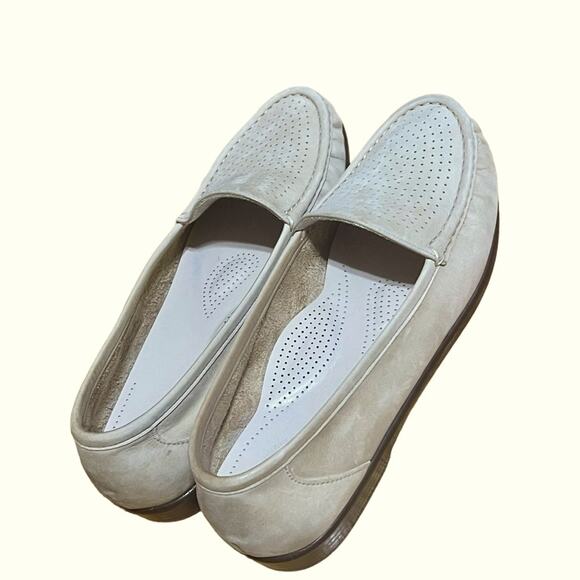 SAS size 10.5W Savvy Tripad Comfort Slip on Loafer in Linen - Picture 2 of 6